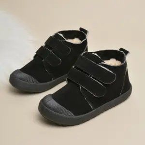 kid’s fleece-lined boots